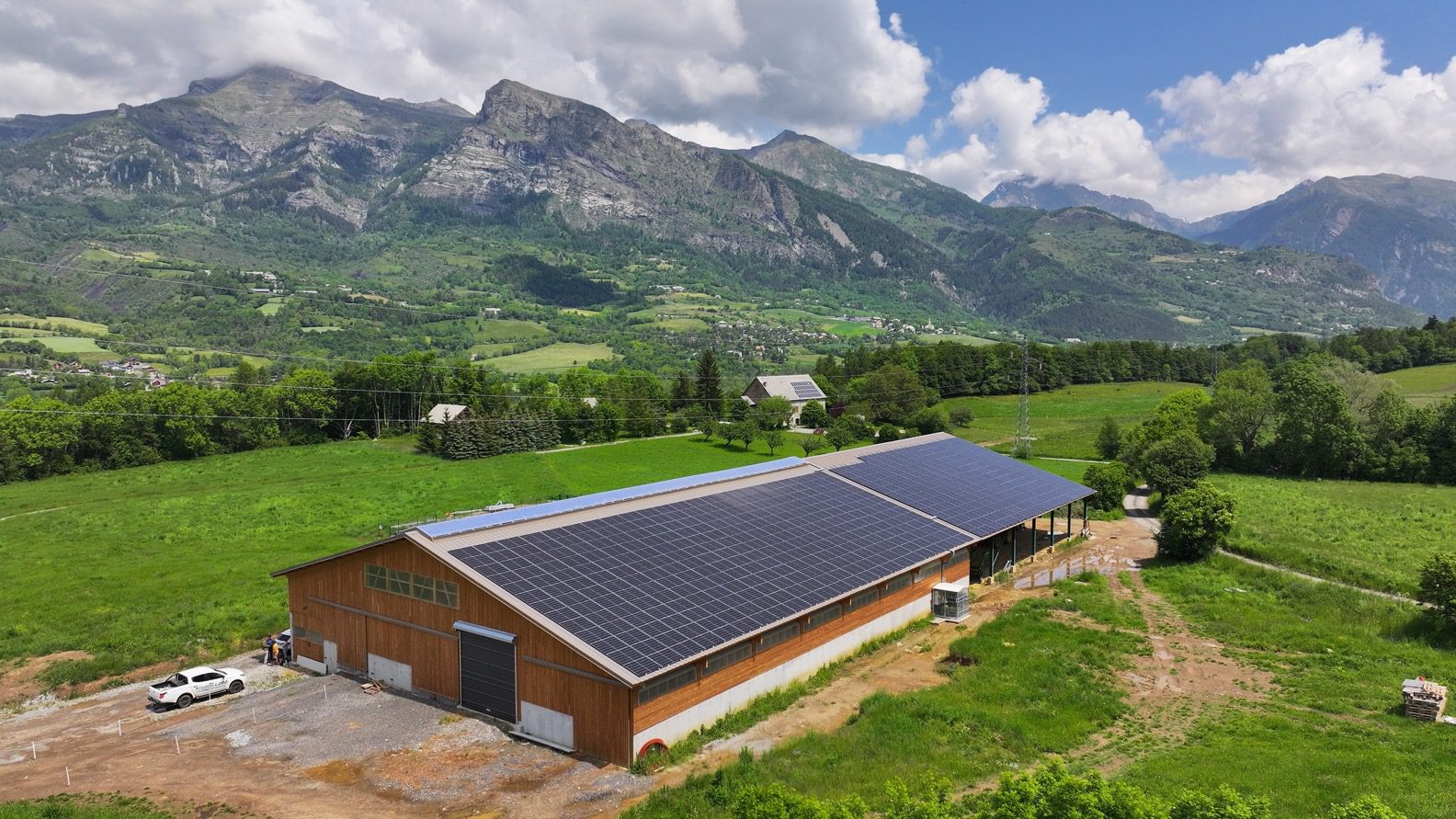 découvrez comment bénéficier d'un bâtiment agricole photovoltaïque gratuit pour optimiser votre production tout en réduisant vos coûts énergétiques. profitez d'une solution durable et efficace pour favoriser la transition énergétique dans votre exploitation.