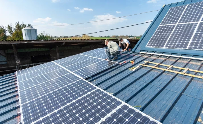 obtenez votre devis personnalisé pour une toiture solaire. découvrez les avantages de l'énergie solaire et transformez votre toit en une source d'énergie renouvelable. contactez-nous dès aujourd'hui pour une estimation gratuite et expert.