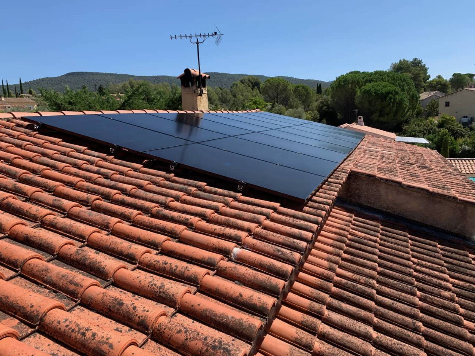 obtenez rapidement votre devis photovoltaïque gratuit et découvrez comment installer des panneaux solaires pour réduire votre facture d'énergie et contribuer à une planète durable. profitez d'une estimation personnalisée sans engagement.
