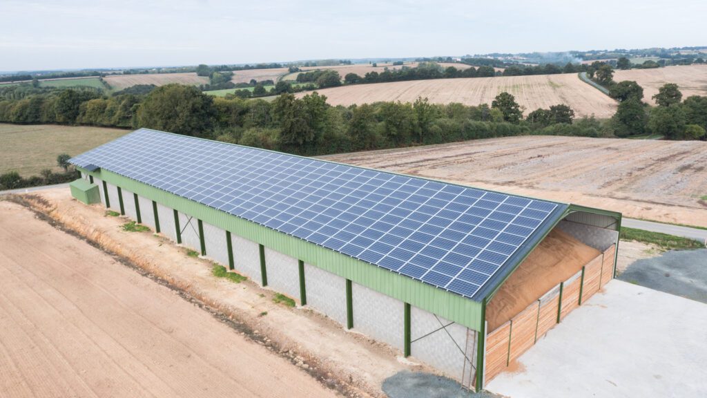 découvrez les hangars photovoltaïques 2025, une solution innovante et durable pour optimiser vos espaces tout en produisant de l'énergie verte. alliez rentabilité et écologie grâce à ces structures modernes qui transforment la lumière du soleil en électricité.