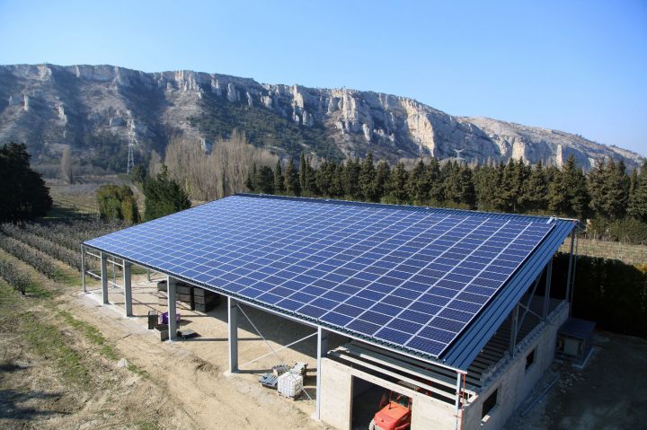 découvrez les avantages des hangars photovoltaïques, une solution innovante qui allie protection des matériaux et production d'énergie solaire. optimisez votre espace tout en contribuant à une énergie durable.