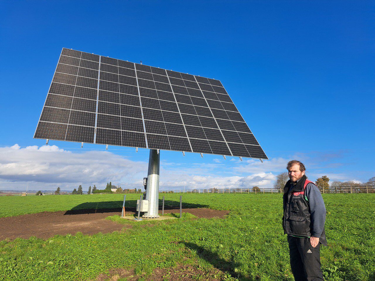 découvrez les dernières actualités sur le photovoltaïque : innovations, tendances du marché, politiques énergétiques et conseils pratiques pour maximiser votre investissement dans l'énergie solaire.