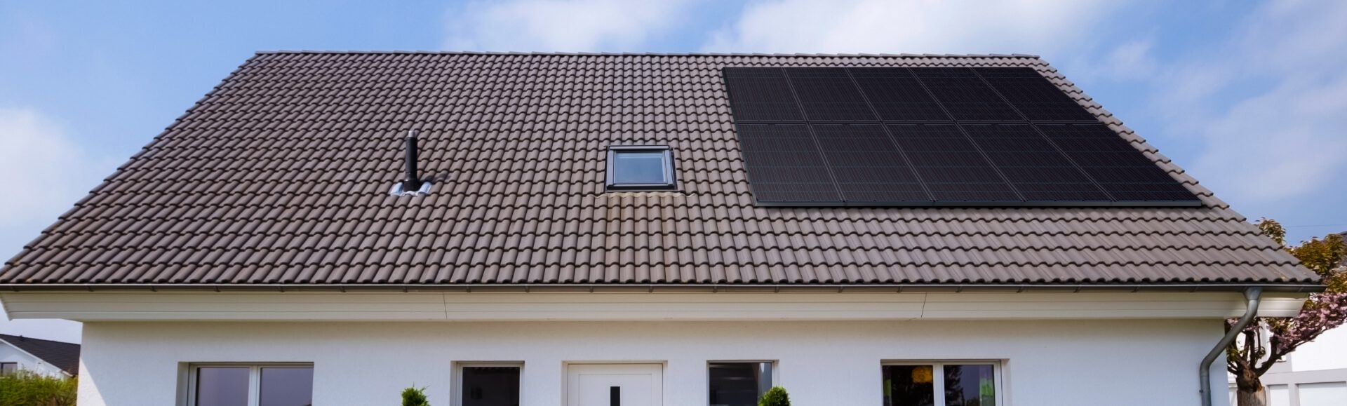 découvrez comment bénéficier d'un toit photovoltaïque gratuit pour produire votre propre électricité solaire. profitez d'une solution écologique et économique tout en réduisant vos factures d'énergie.