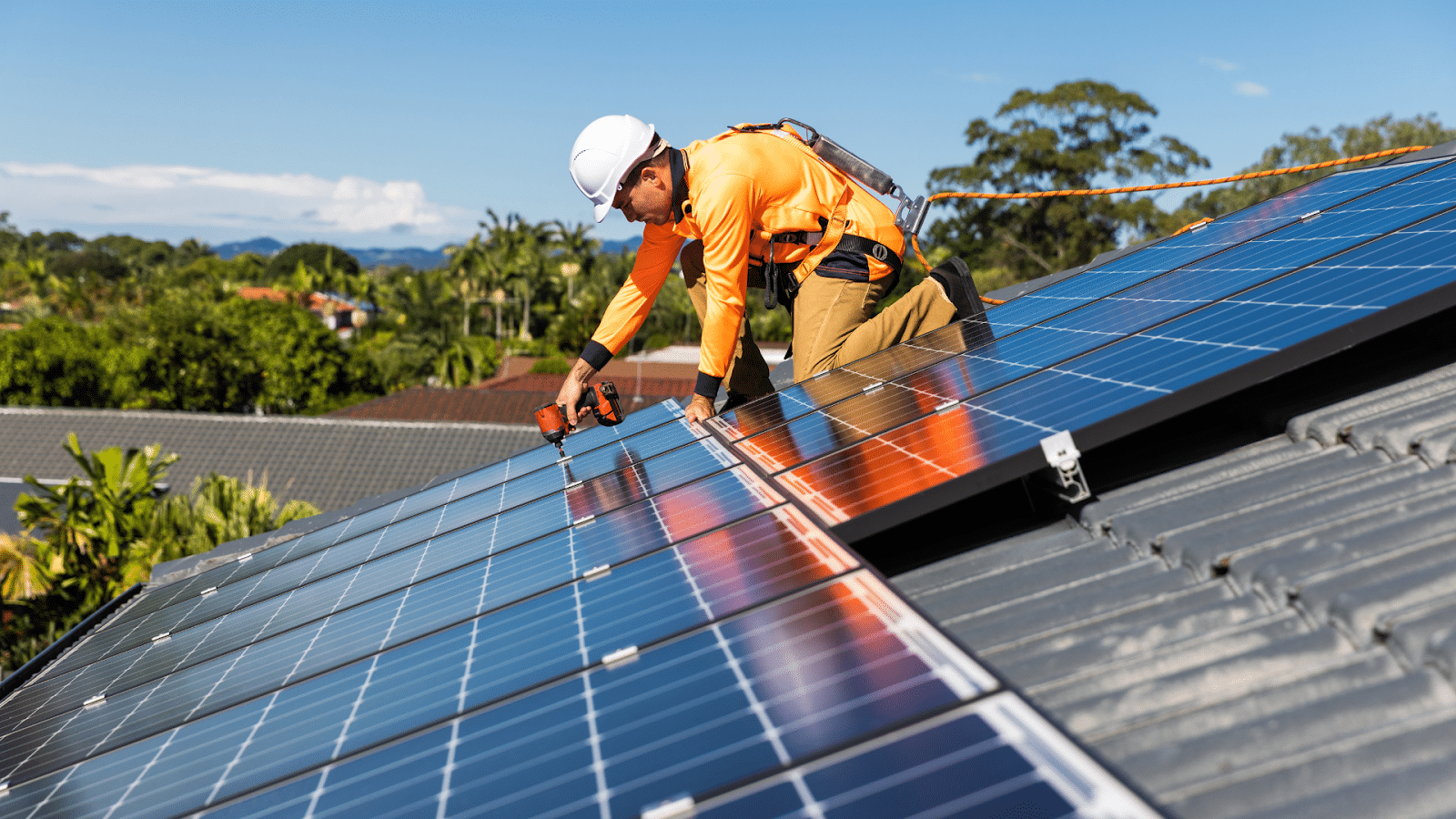 découvrez tout ce qu'il faut savoir sur le coût des panneaux solaires pour entreprises. comparez les prix, les aides financières disponibles et optimisez votre investissement pour une énergie renouvelable durable et économique.
