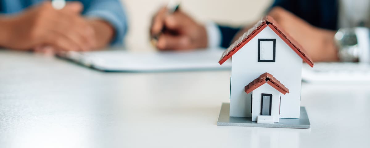 obtenez votre devis d'assurance habitation personnalisé en quelques clics. comparez les offres des assureurs pour protéger votre logement et votre famille à des prix compétitifs. assurez-vous de bénéficier d'une couverture adaptée à vos besoins.