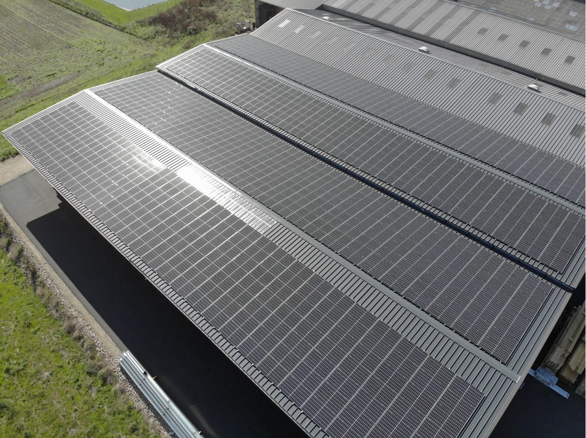 obtenez votre devis gratuit pour une charpente photovoltaïque adaptée à vos besoins. profitez d'une installation durable et écoénergétique tout en maximisant votre investissement. contactez-nous dès aujourd'hui pour un service personnalisé.