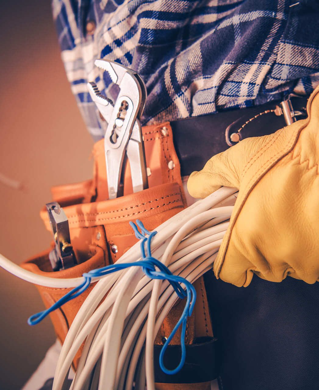 obtenez rapidement des devis personnalisés pour vos travaux d'électricité à liège. comparez les offres des professionnels pour un service de qualité au meilleur prix.