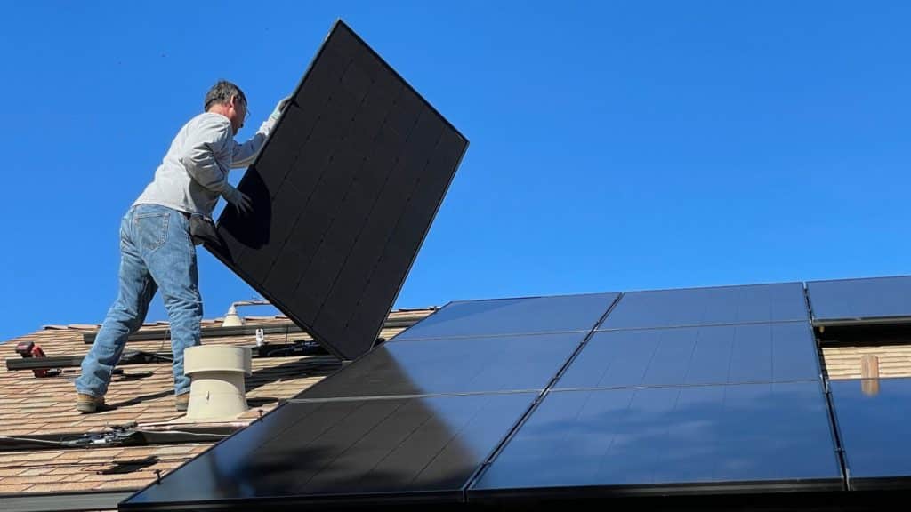 obtenez des devis personnalisés pour l'installation de panneaux photovoltaïques dans votre région. comparez les offres des professionnels et faites le meilleur choix pour votre projet énergétique durable.