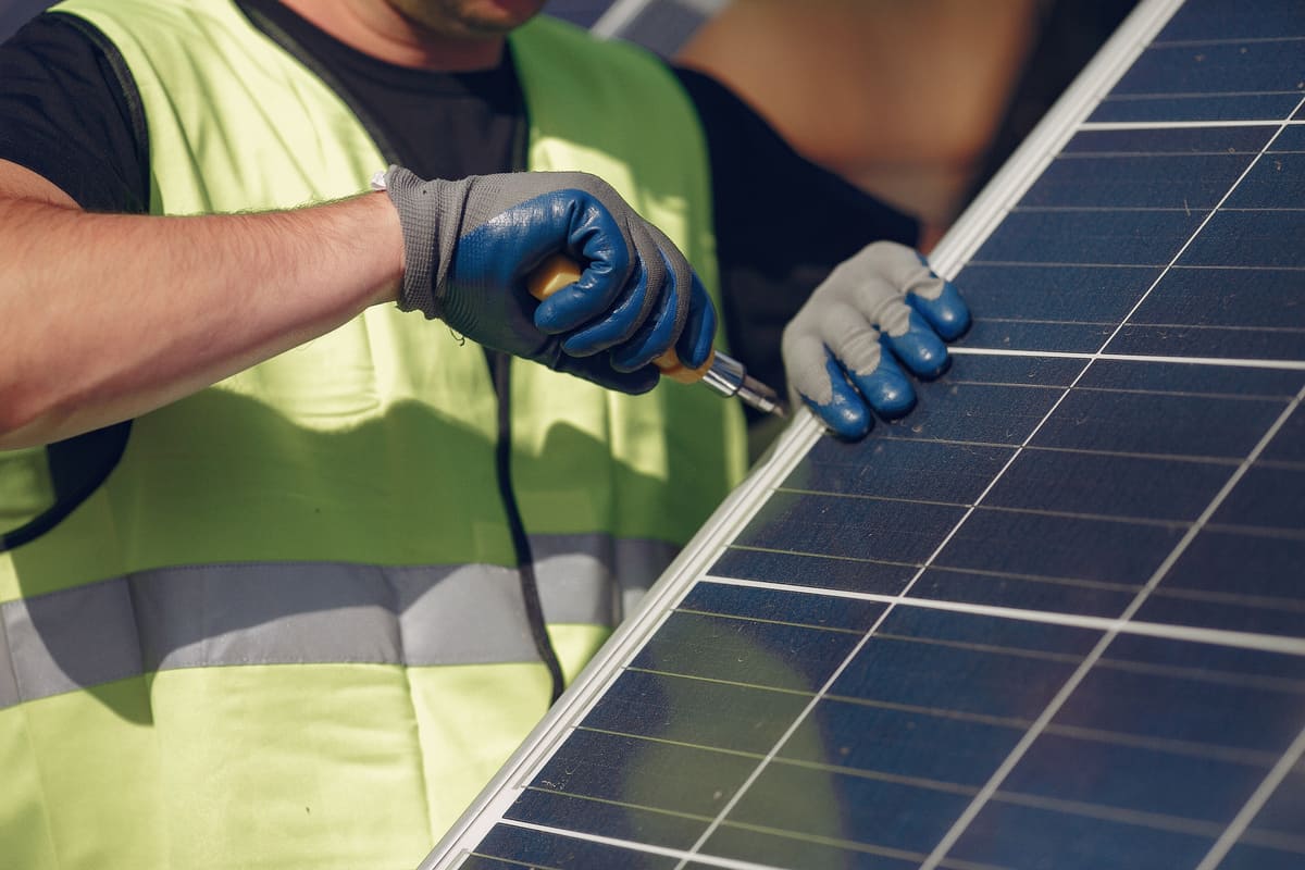 obtenez des devis gratuits pour l'installation de panneaux solaires en normandie. comparez les offres des professionnels locaux et faites le choix parfait pour votre projet énergétique tout en réduisant votre facture d'électricité.