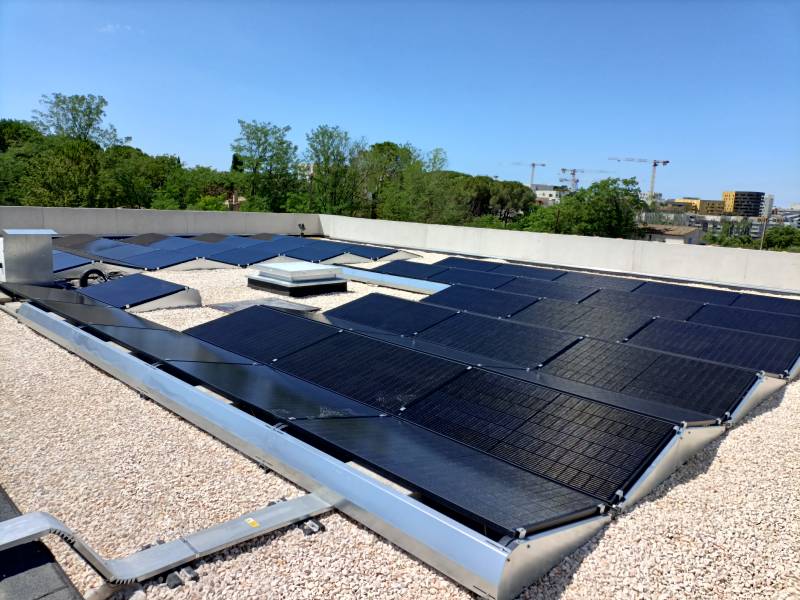 obtenez des devis détaillés et personnalisés pour l'installation de panneaux photovoltaïques. comparez les offres des professionnels et optimisez votre projet énergétique tout en réalisant des économies sur vos factures d'électricité.