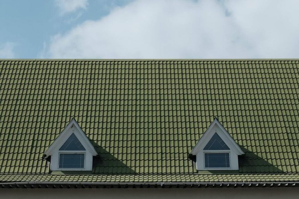 obtenez votre devis personnalisé pour l'installation de tuiles photovoltaïques et profitez d'une énergie propre et renouvelable. comparez les offres et choisissez la solution adaptée à vos besoins tout en réalisant des économies sur votre facture d'énergie.