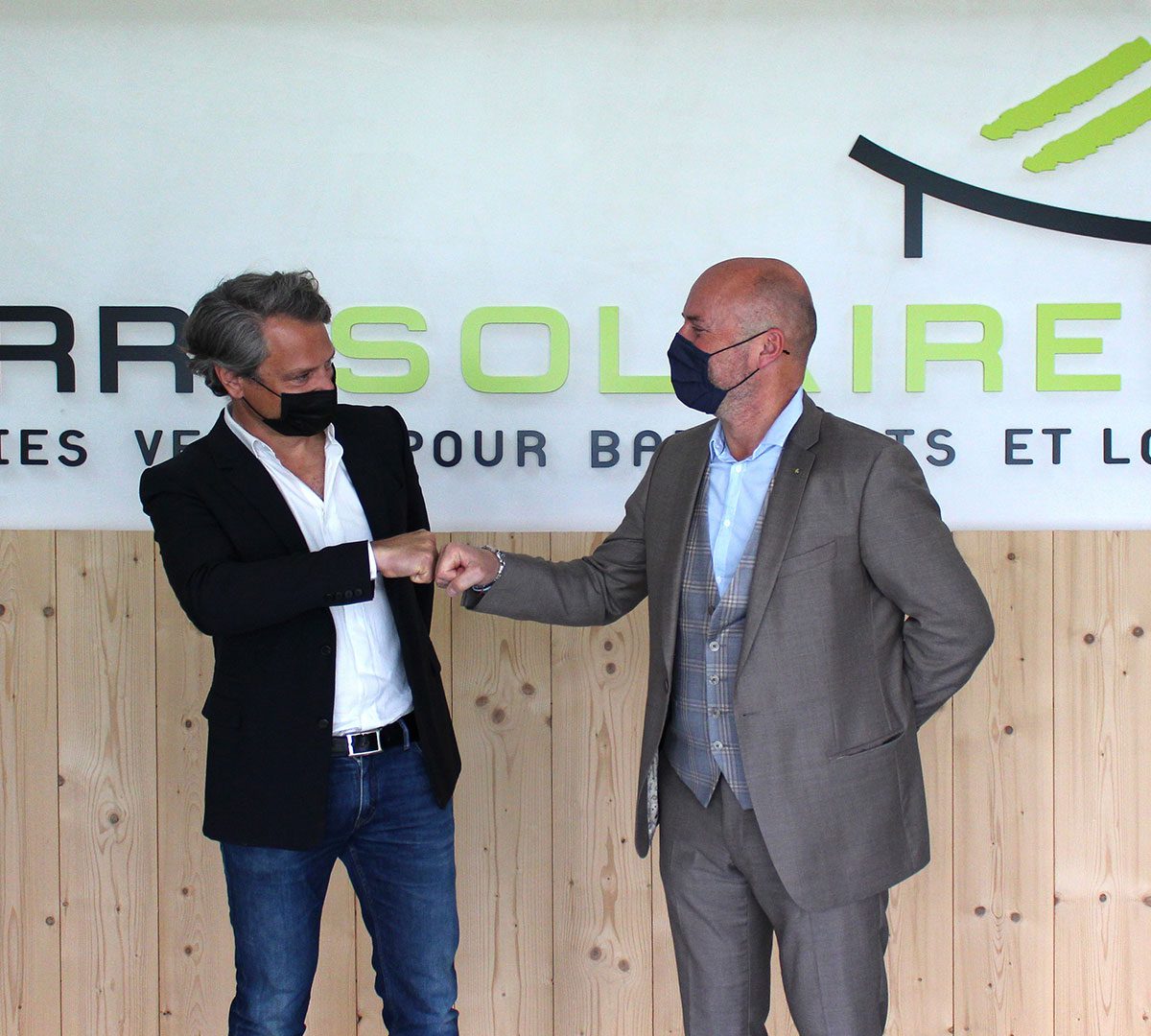 découvrez comment l'hôtellier renforce son engagement envers l'énergie renouvelable avec le projet terre solaire. notre initiative vise à promouvoir un tourisme durable et respectueux de l'environnement, tout en offrant à nos clients une expérience inoubliable au cœur de la nature.