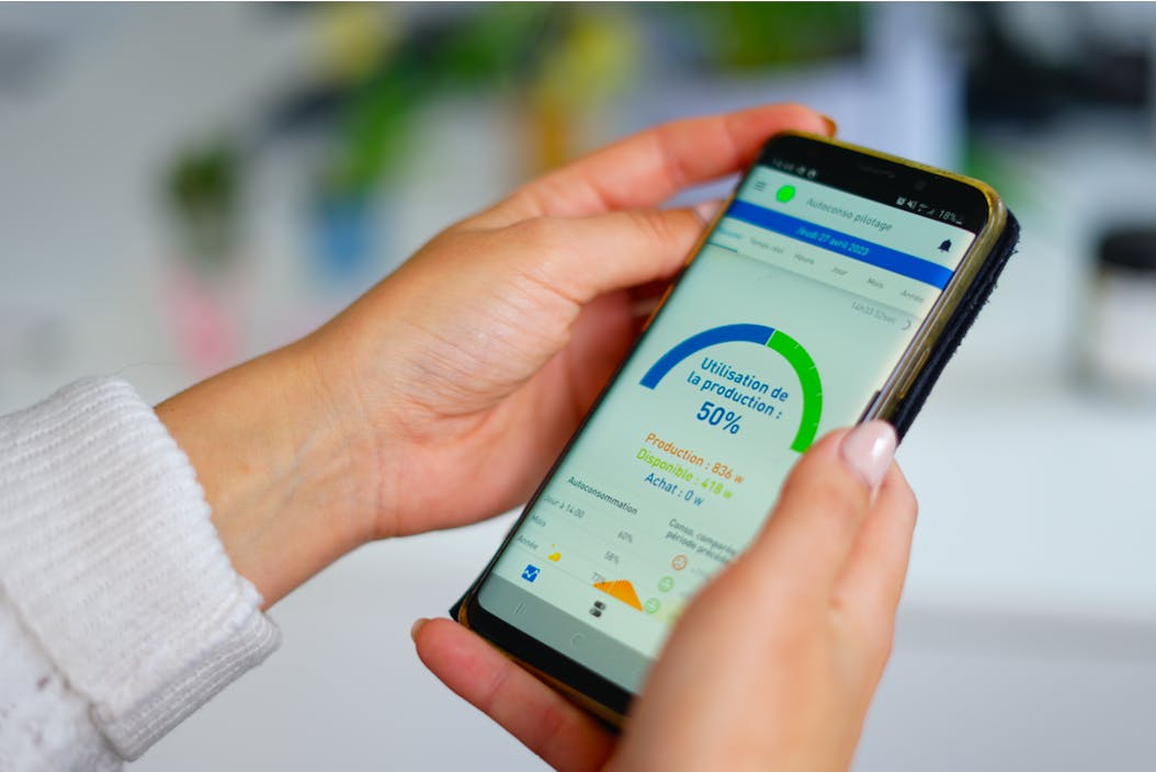 découvrez notre service de monitoring photovoltaïque gratuit qui vous permet de suivre en temps réel la performance de vos panneaux solaires. optimisez votre production et réduisez vos coûts énergétiques grâce à des analyses détaillées et des conseils adaptés.