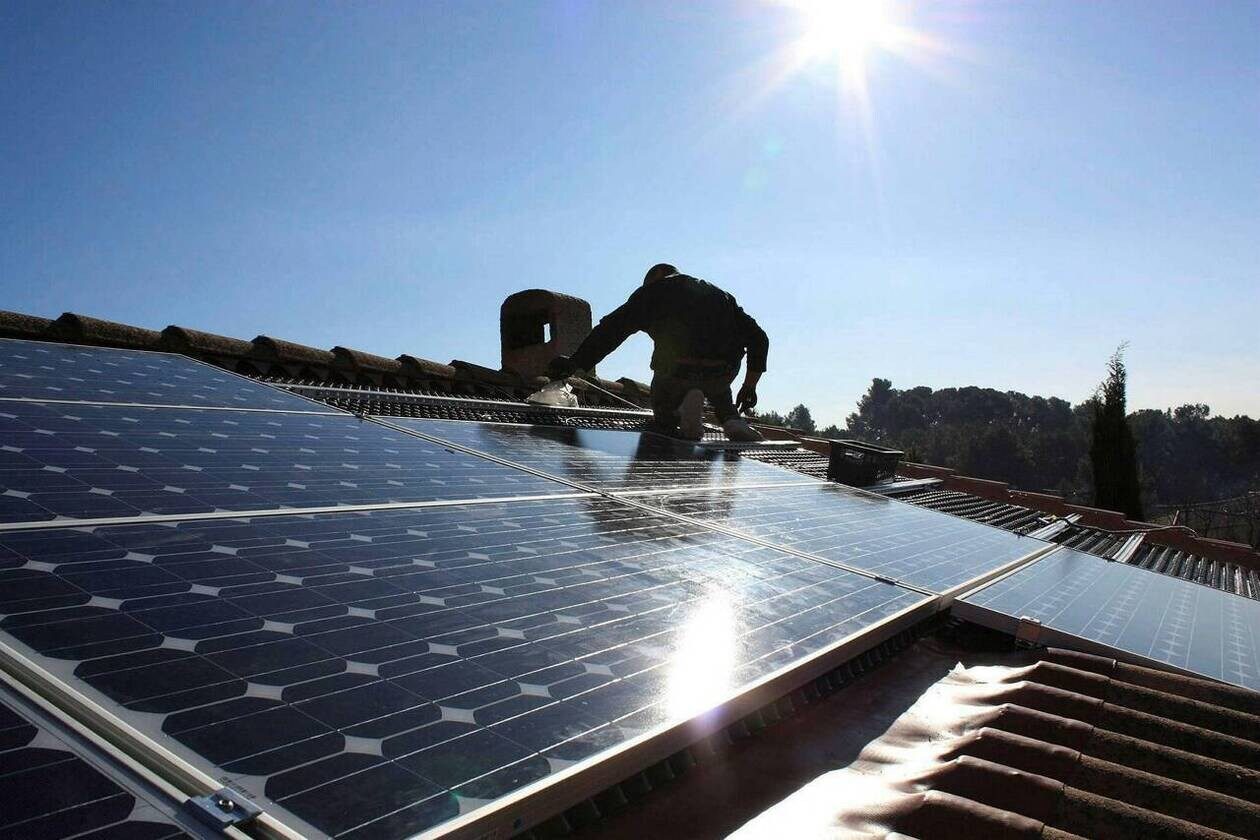 découvrez nos meilleures offres de réductions photovoltaïques pour rendre l'énergie solaire accessible à tous. profitez d'économies sur vos factures d'électricité tout en contribuant à la préservation de l'environnement.