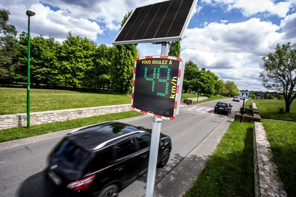 découvrez notre station radar solaire, une innovation technologique qui allie énergie renouvelable et surveillance avancée. optimisez vos projets et protégez l'environnement grâce à cette solution éco-responsable.