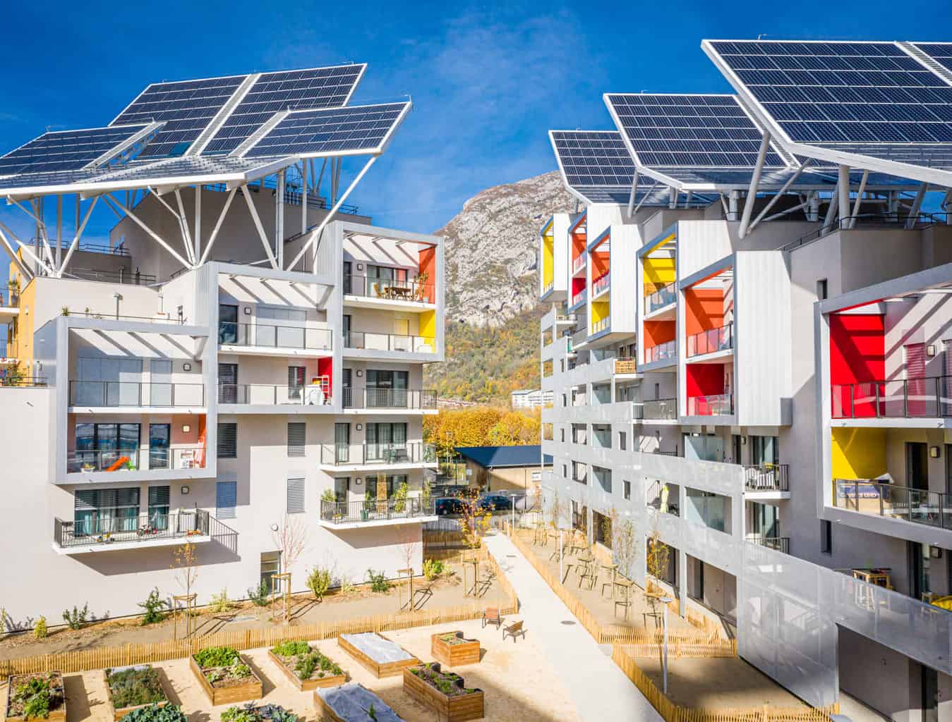 découvrez comment les bâtiments photovoltaïques contribuent à l'économie circulaire en intégrant des solutions durables et respectueuses de l'environnement. apprenez à optimiser l'utilisation des ressources et à réduire l'empreinte écologique grâce à l'énergie solaire.
