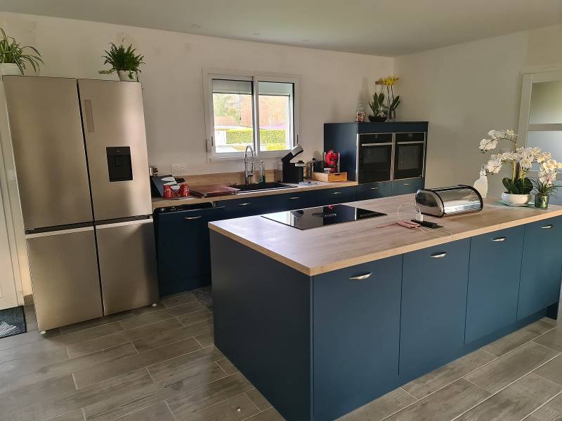 obtenez votre devis cuisine gratuit en quelques clics ! découvrez des solutions sur mesure pour aménager la cuisine de vos rêves, avec conseils et élaboration de projets personnalisés.