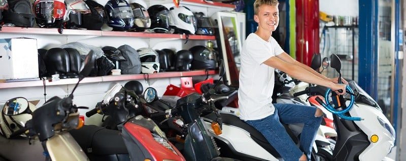 obtenez votre devis gratuit pour une assurance moto personnalisée. comparez les offres et choisissez la couverture qui vous convient le mieux pour rouler en toute sérénité.