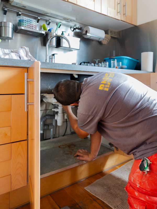obtenez votre devis plomberie gratuit rapidement et facilement. comparez les tarifs des meilleurs plombiers près de chez vous et réalisez vos travaux en toute sérénité.