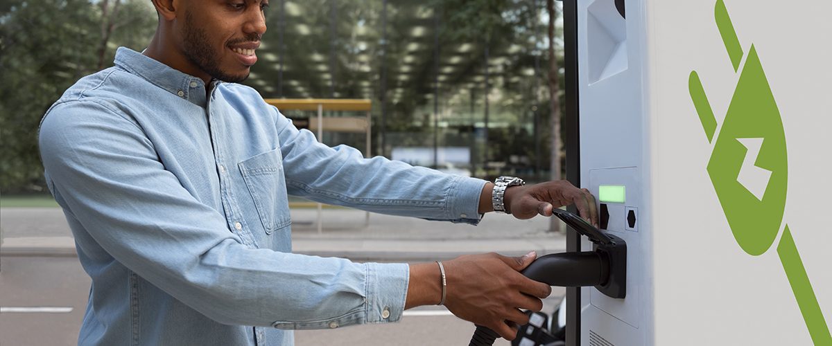 découvrez comment accéder à des recharges gratuites pour votre voiture électrique. maximisez votre autonomie tout en réduisant vos coûts grâce à nos astuces et conseils pratiques. profitez d'un voyage serein et respectueux de l'environnement !