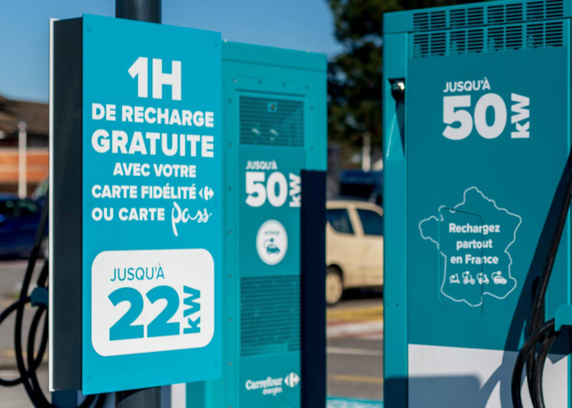 découvrez comment profiter de recharges gratuites pour votre voiture électrique. explorez les meilleures astuces et services disponibles pour réduire vos coûts de recharge et contribuer à un avenir plus durable.