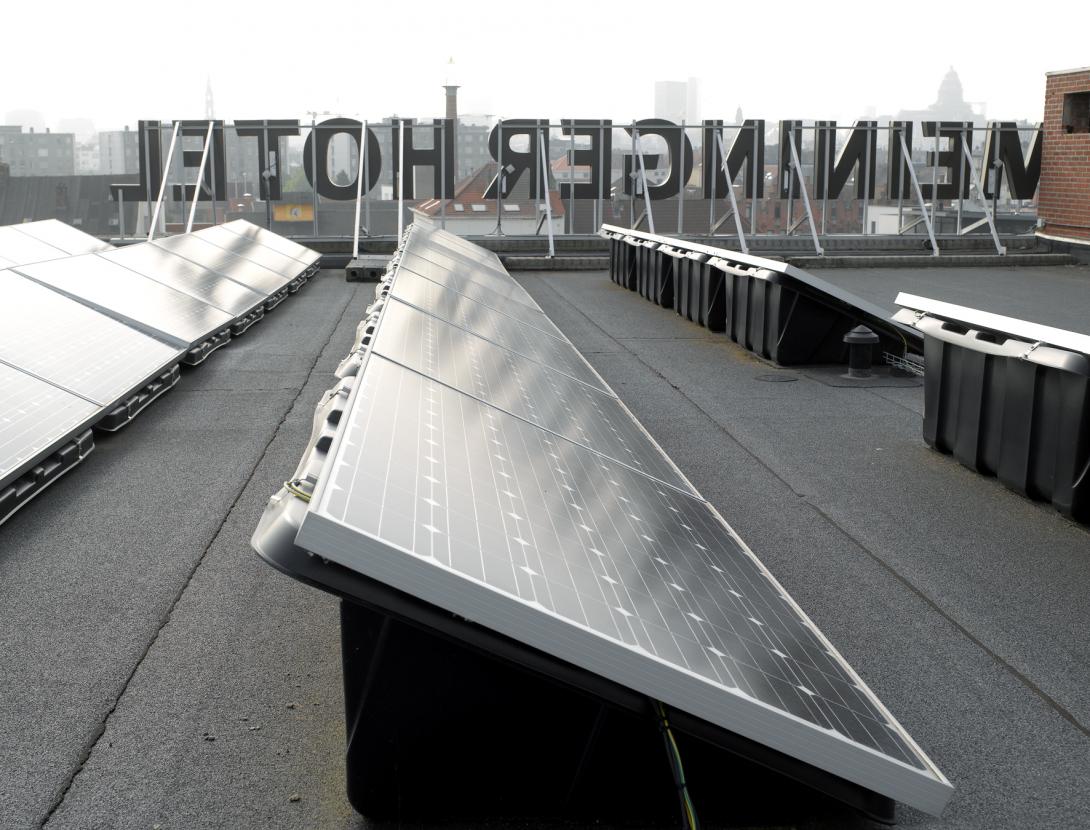découvrez comment la robustesse des charpentes optimise l'installation de panneaux solaires, garantissant durabilité et efficacité pour vos projets énergétiques.
