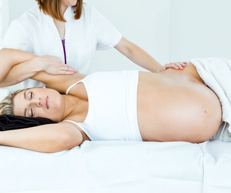 découvrez les bienfaits des soins énergétiques pendant la grossesse. offrez à votre corps et à votre esprit un moment de bien-être unique, favorisant l'harmonie et la sérénité pour une maternité épanouissante.