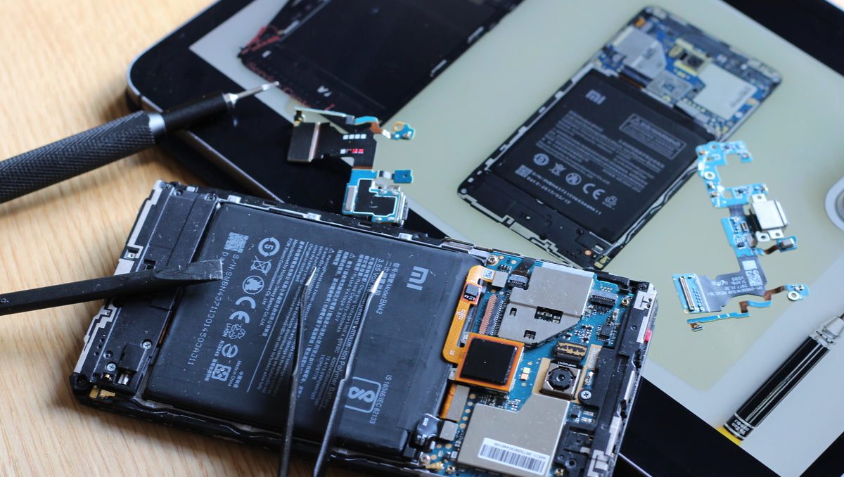 obtenez un devis gratuit pour la réparation de votre smartphone. profitez de notre expertise pour diagnostiquer et résoudre les problèmes de votre appareil rapidement et efficacement. ne laissez pas un écran cassé ou une batterie défaillante vous ralentir, contactez-nous dès aujourd'hui!