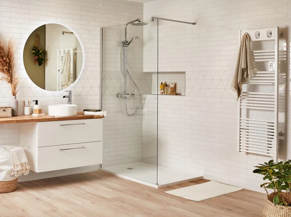 obtenez votre devis gratuit pour la salle de bain chez leroy merlin. découvrez des solutions sur mesure et profitez de conseils experts pour réaliser votre projet de rénovation ou d'aménagement sans stress.