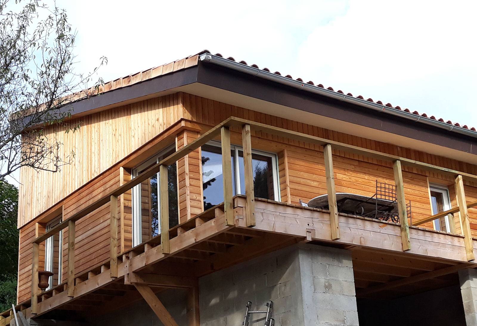 obtenez un devis personnalisé pour la construction de votre maison en bois. découvrez les avantages d'une habitation écologique, design et durable. contactez-nous pour un projet sur mesure qui répond à vos besoins et à votre budget.