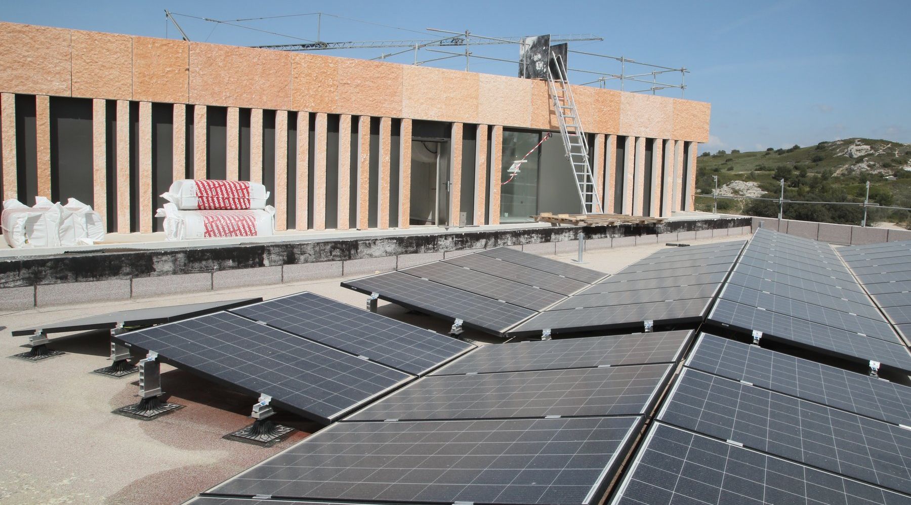 découvrez les solutions d'énergie solaire dans le rhône pour réduire vos factures d'électricité et respecter l'environnement. profitez d'une installation solaire adaptée à vos besoins et participez à la transition énergétique.