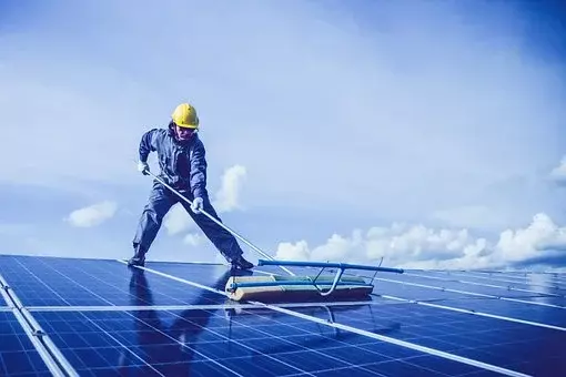 découvrez nos conseils et services pour l'entretien de vos installations photovoltaïques. assurez la performance de votre système solaire et prolongez sa durée de vie grâce à des inspections régulières et un nettoyage professionnel.