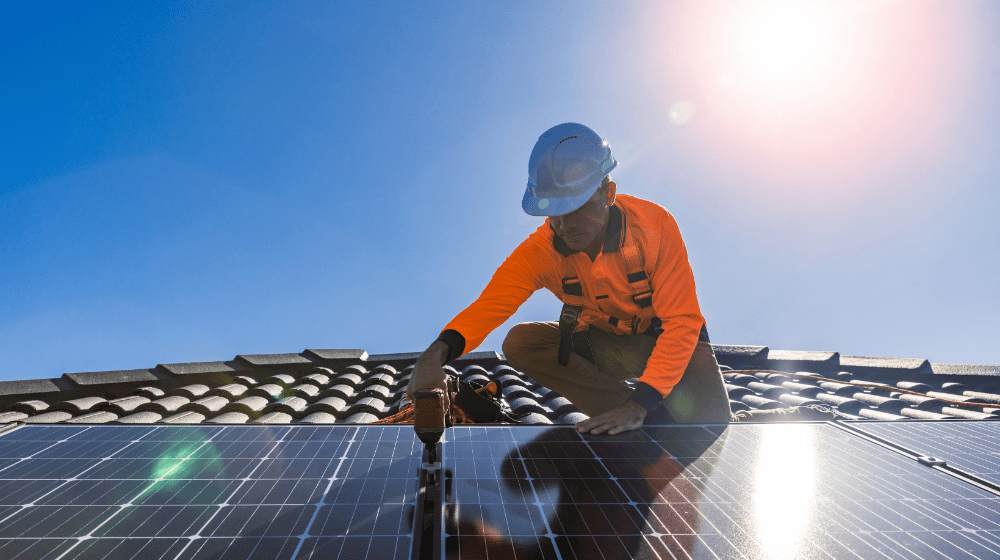découvrez les opportunités d'investissement dans le secteur solaire en 2025. profitez des tendances émergentes, des technologies innovantes et des incitations gouvernementales pour maximiser votre retour sur investissement tout en contribuant à un avenir énergétique durable.