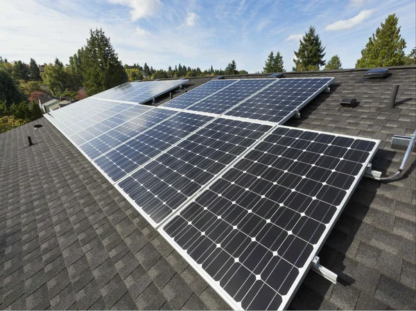 découvrez nos solutions de panneaux solaires à lille pour optimiser votre consommation d'énergie tout en préservant l'environnement. bénéficiez d'un accompagnement personnalisé et d'installations de qualité pour un avenir plus durable.