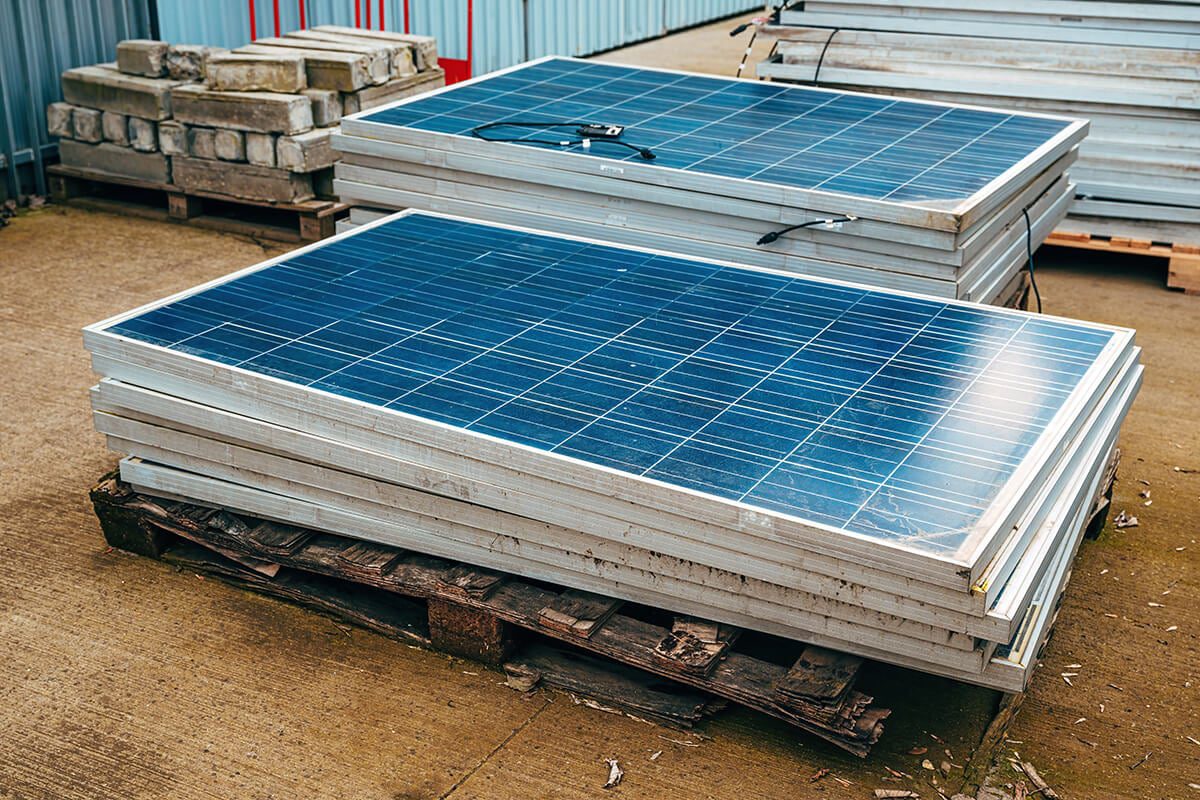 découvrez l'importance du recyclage des panneaux solaires pour un avenir durable. apprenez comment ces équipements photovoltaïques en fin de vie peuvent être revalorisés, les méthodes de recyclage innovantes, et l'impact positif sur l'environnement.