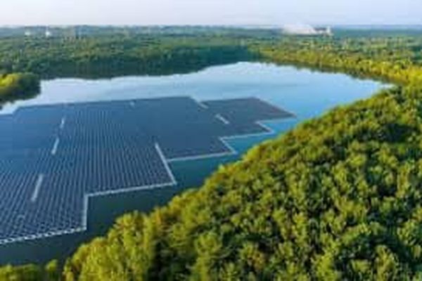 découvrez comment les associations photovoltaïques contribuent à la transition énergétique en favorisant l'usage de l'énergie solaire. rejoignez-nous pour en savoir plus sur les projets collaboratifs et les avantages de l'énergie renouvelable pour les communautés.