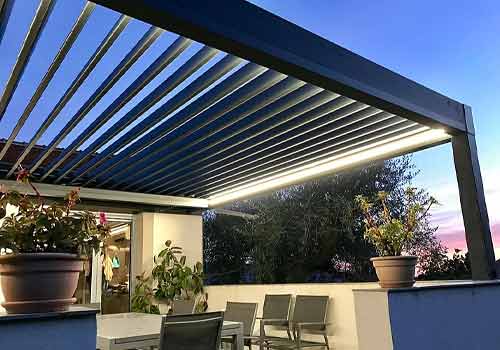 découvrez les nombreux avantages d'une pergola solaire : protection contre les intempéries, économies d'énergie, et amélioration de votre espace extérieur. idéale pour profiter de votre terrasse tout en préservant l'environnement, la pergola solaire allie confort et durabilité.