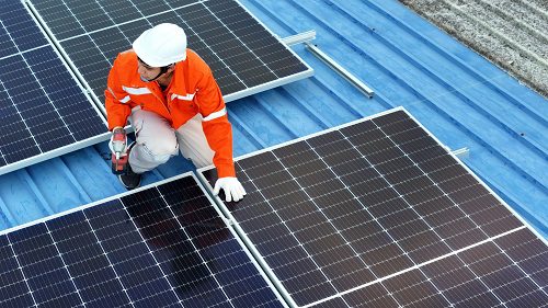 découvrez les nombreux avantages du photovoltaïque pour votre entreprise : réduisez vos factures d'électricité, valorisez votre image écologique et bénéficiez d'aides financières. investissez dans l'énergie solaire pour un avenir durable et économiquement rentable.