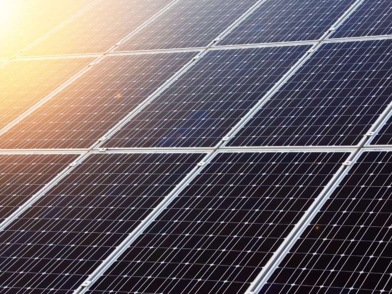 découvrez notre formation photovoltaïque complète pour maîtriser l'énergie solaire. apprenez les techniques d'installation, de maintenance et d'optimisation des panneaux solaires. devenez un expert du secteur et contribuez à un avenir durable.