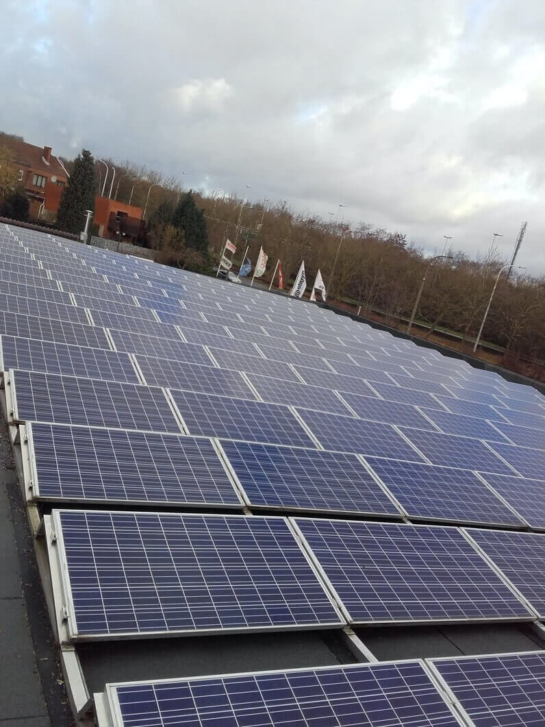 découvrez comment investir dans l'énergie solaire peut transformer vos économies tout en contribuant à un avenir durable. apprenez les avantages financiers, les options de financement et les meilleures pratiques pour maximiser votre retour sur investissement dans le secteur des énergies renouvelables.