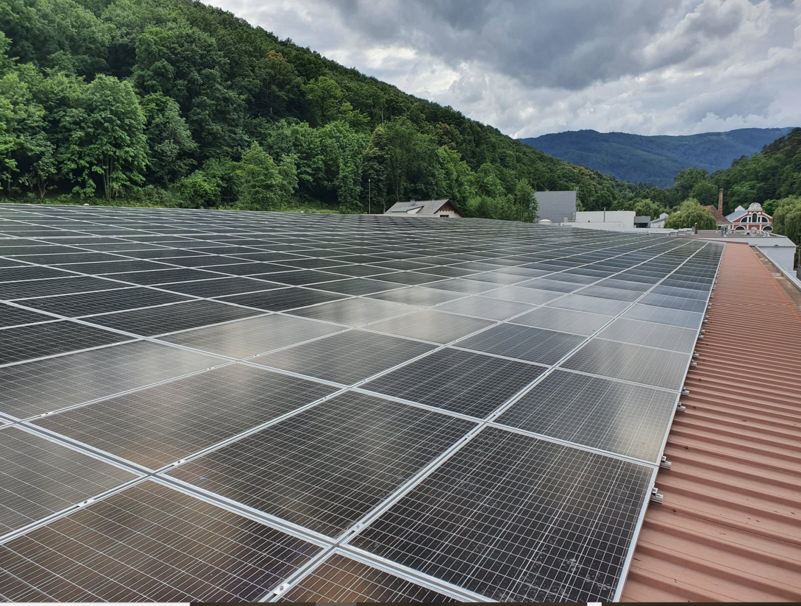 découvrez les avantages de l'investissement photovoltaïque pour rentabiliser votre énergie solaire. profitez d'une source d'énergie renouvelable tout en réduisant votre facture d'électricité et en contribuant à la protection de l'environnement.