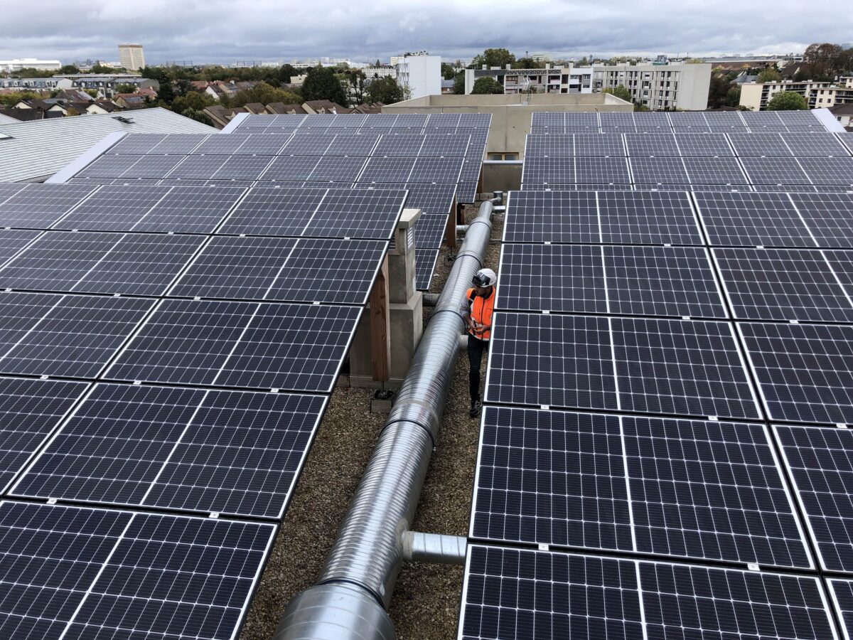 découvrez nos solutions de montage juridique pour projets photovoltaïques, garantissant conformité et optimisation des investissements dans l'énergie solaire.