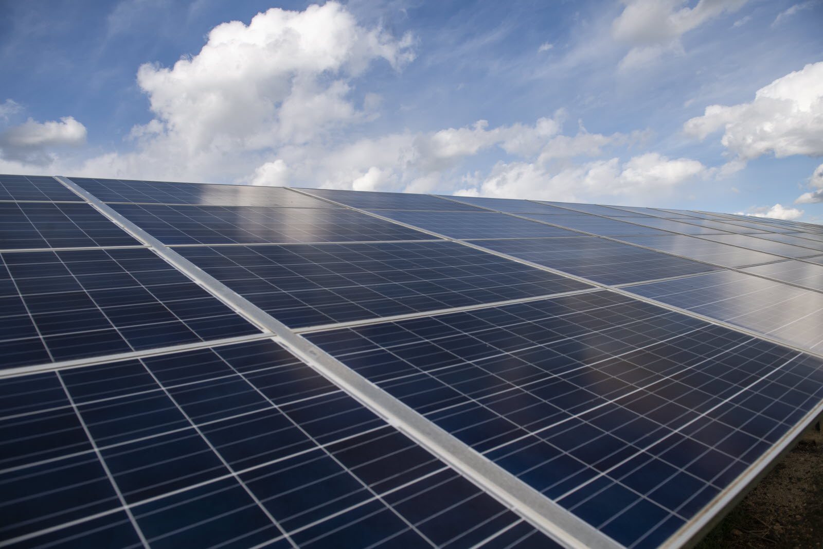 découvrez les solutions photovoltaïques en côte d'or pour réduire vos factures d'énergie et adopter une démarche écologique. informez-vous sur les avantages des panneaux solaires et bénéficiez d'une énergie renouvelable et durable adaptée à vos besoins.