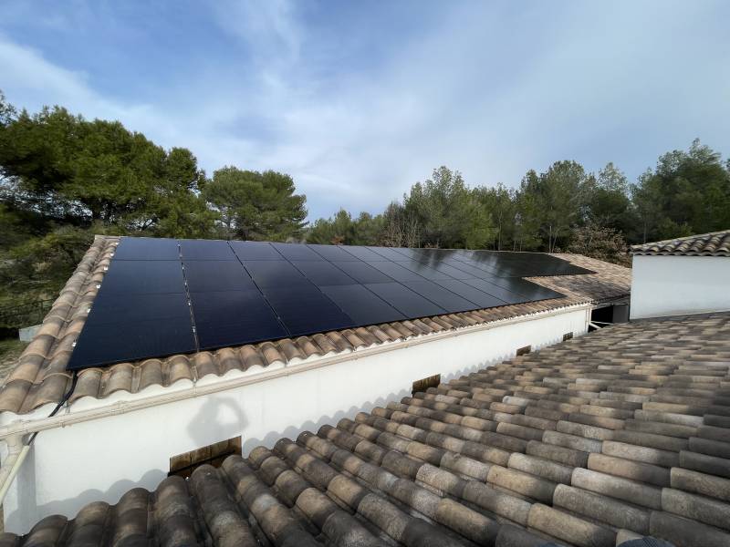 découvrez les solutions photovoltaïques en savoie pour une énergie renouvelable et durable. optimisez votre consommation d'énergie tout en bénéficiant des aides et subventions locales. transformez votre toit en source d'énergie avec nos experts en installation solaire.