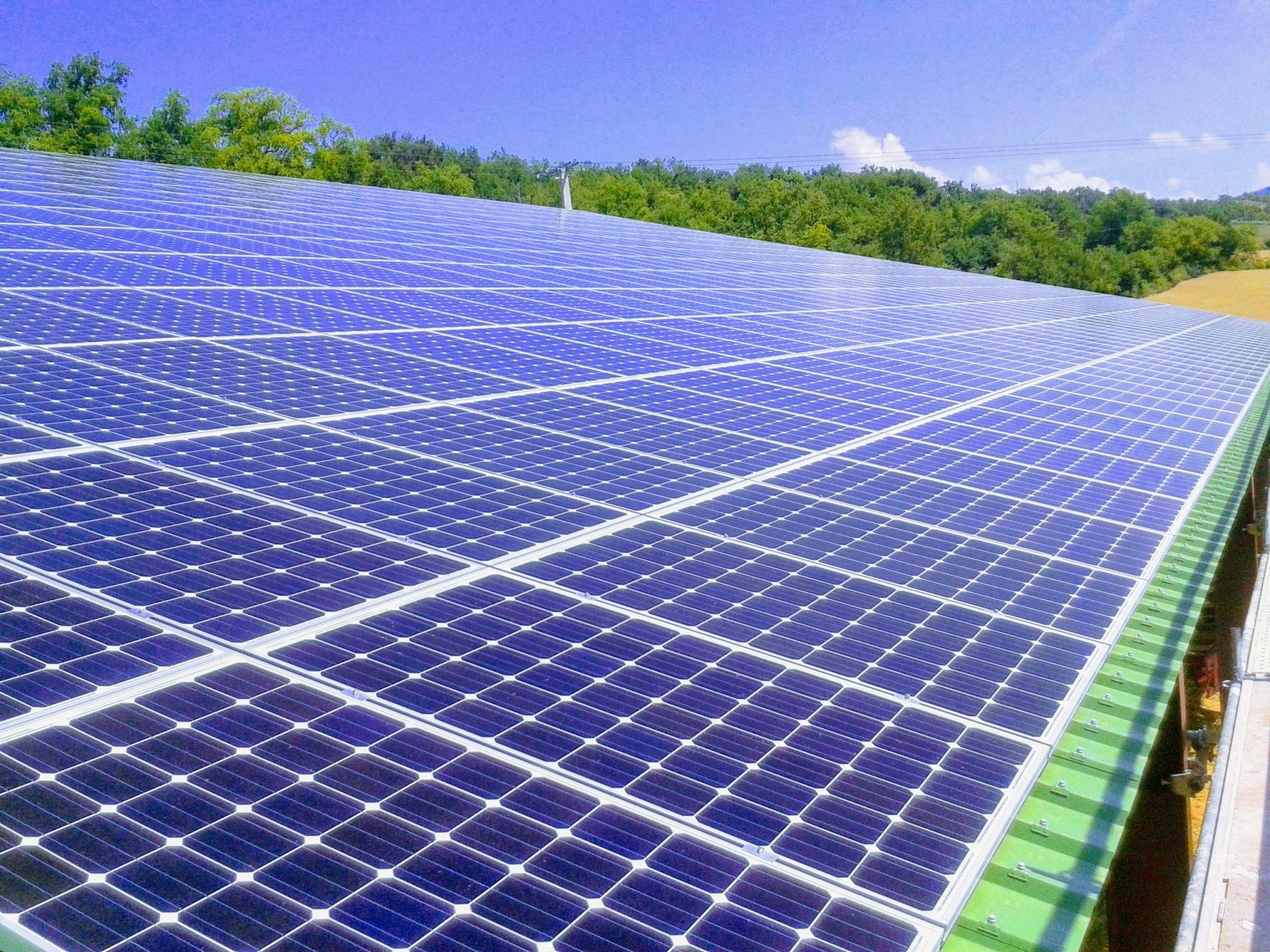découvrez des solutions photovoltaïques innovantes pour maximiser vos économies d'énergie. transformez votre consommation électrique grâce à des panneaux solaires performants et durables, tout en contribuant à un avenir plus écologique.