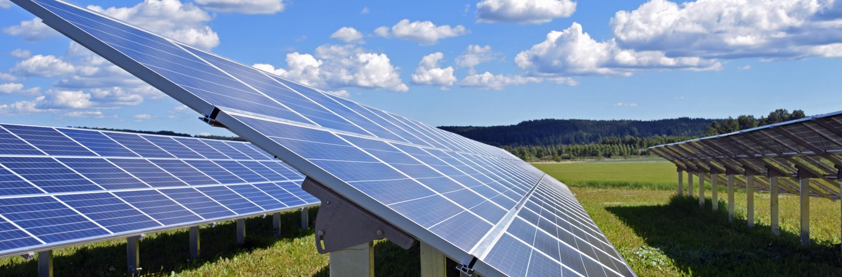 découvrez notre expertise solaire : conseils, installation et entretien de solutions photovoltaïques pour optimiser votre production d'énergie renouvelable et réduire vos factures d'électricité.