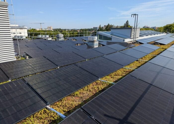 découvrez le record de rendement atteint par le micro-module solaire cpv développé par fraunhofer, une avancée majeure dans l'énergie solaire concentrée.