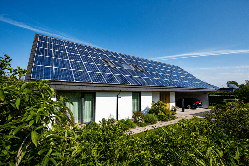 découvrez la rentabilité des panneaux solaires en 2025 : coûts, économies réalisables, aides financières et conseils pour optimiser votre investissement énergétique.